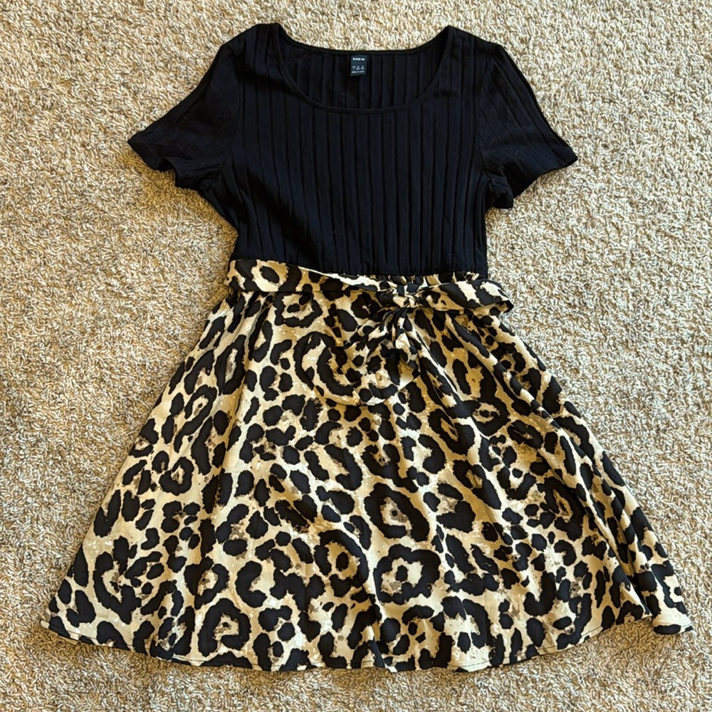 Black and Leopard Print Dress with tie at waist - mini  - Large